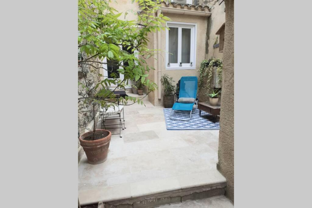 Maison De Village Avec Cour Aux Portes D'Avignon Entraigues-sur-la-Sorgue Buitenkant foto